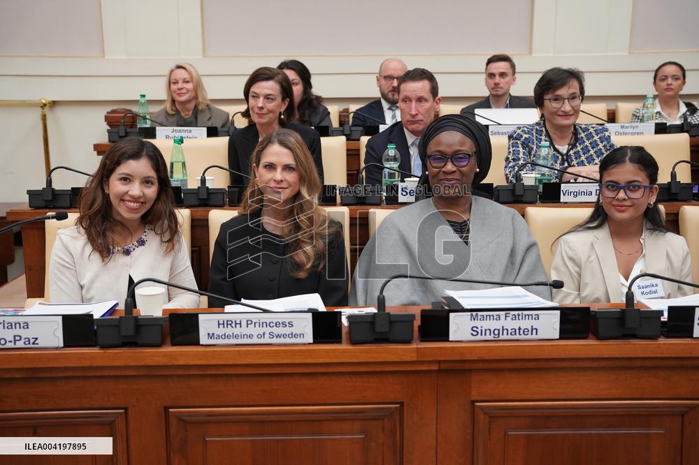 THE QUEEN AND PRINCESS MADELEINE IN THE VATICAN