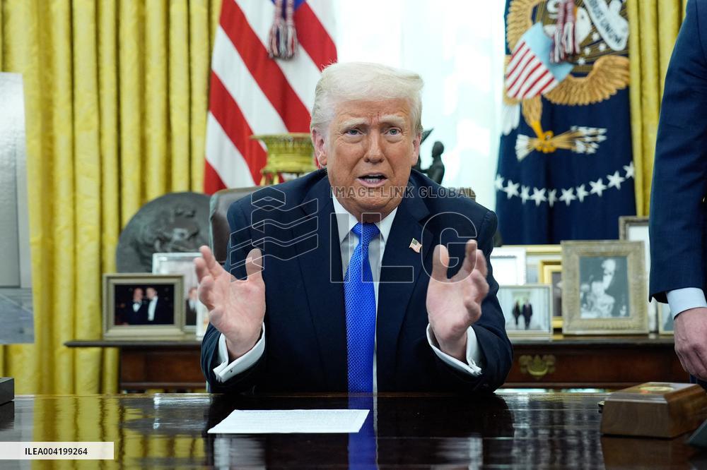 Donald Trump announces the F-47 fighter jet - Washington