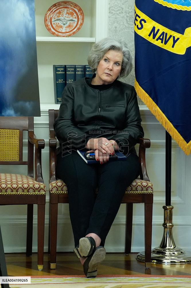 Donald Trump announces the F-47 fighter jet - Washington