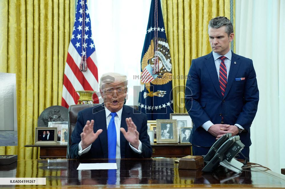 Donald Trump announces the F-47 fighter jet - Washington