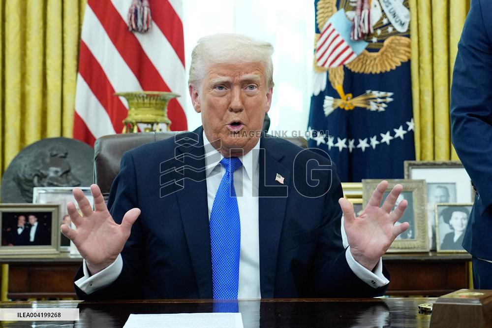 Donald Trump announces the F-47 fighter jet - Washington