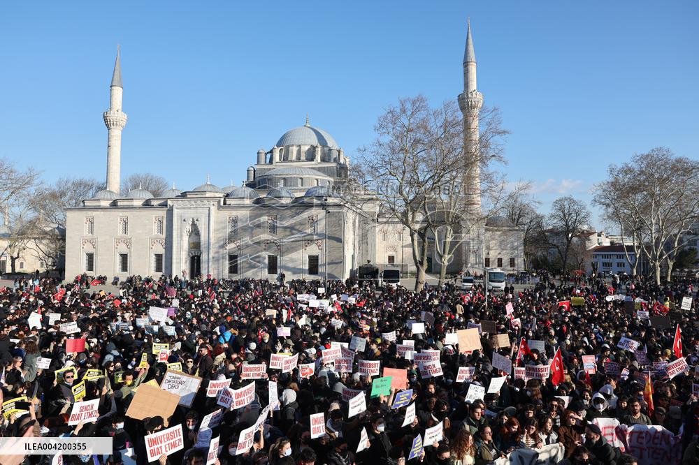 University Students Continue To Protest - Istanbul