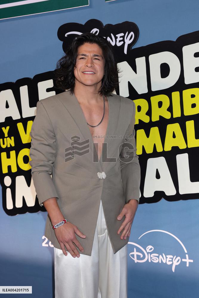 Premiere of Alexander and the Terrible, Horrible, No Good - Mexico