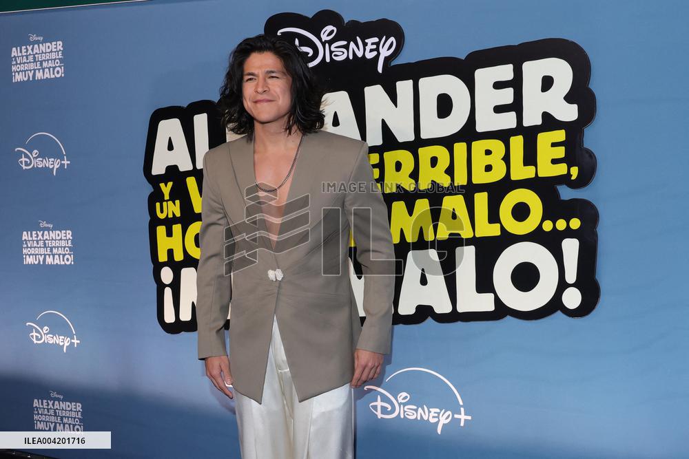 Premiere of Alexander and the Terrible, Horrible, No Good - Mexico