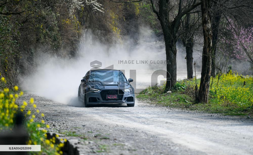 CFMR Car Climbing Race in Qianxinan