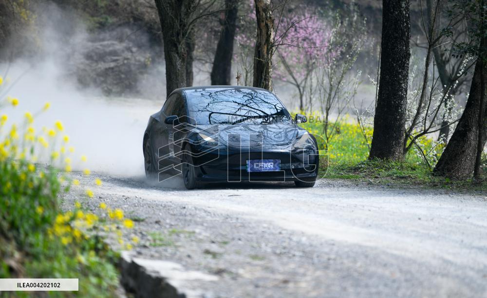 CFMR Car Climbing Race in Qianxinan