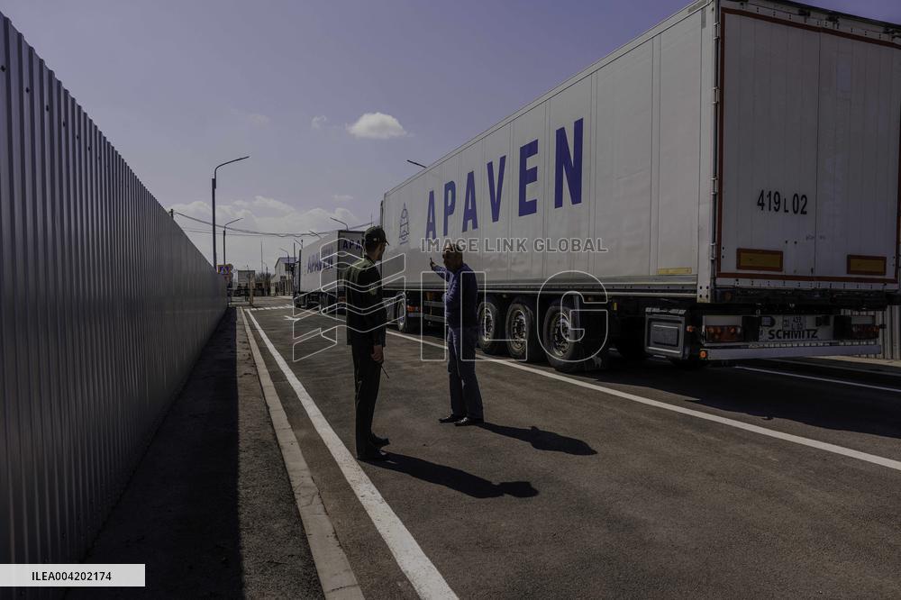 Armenian Humanitarian Aid For Syria Crosses Turkey’s Border