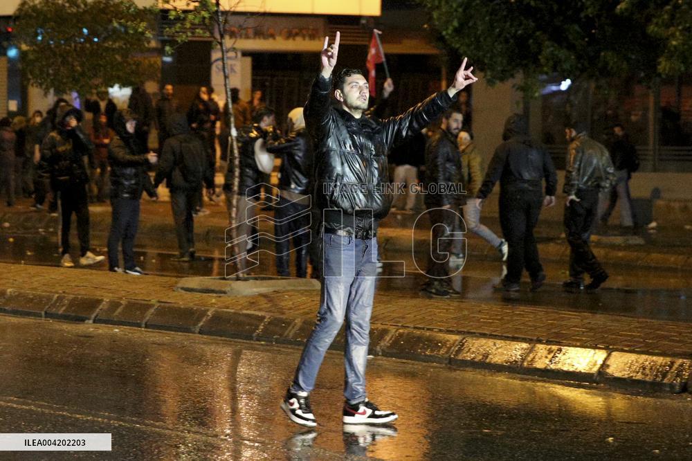 Protests Continue For Second Night Over Arrest of Erdogan Rival - Izmir