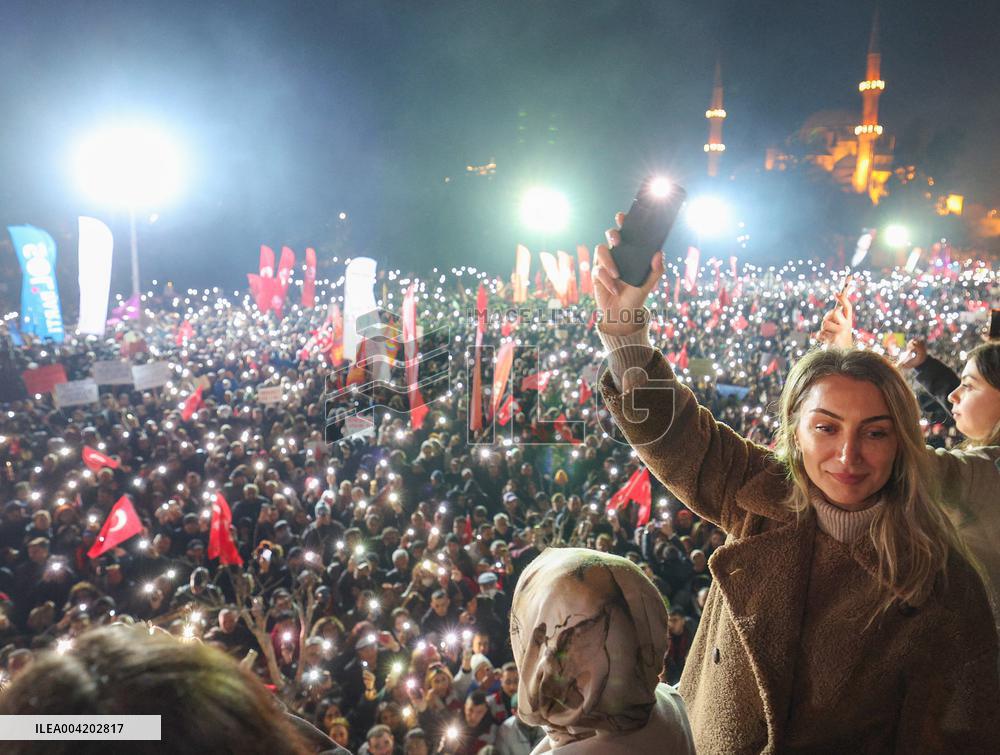Thousands protest for second night over Istanbul mayor's arrest - Istanbul