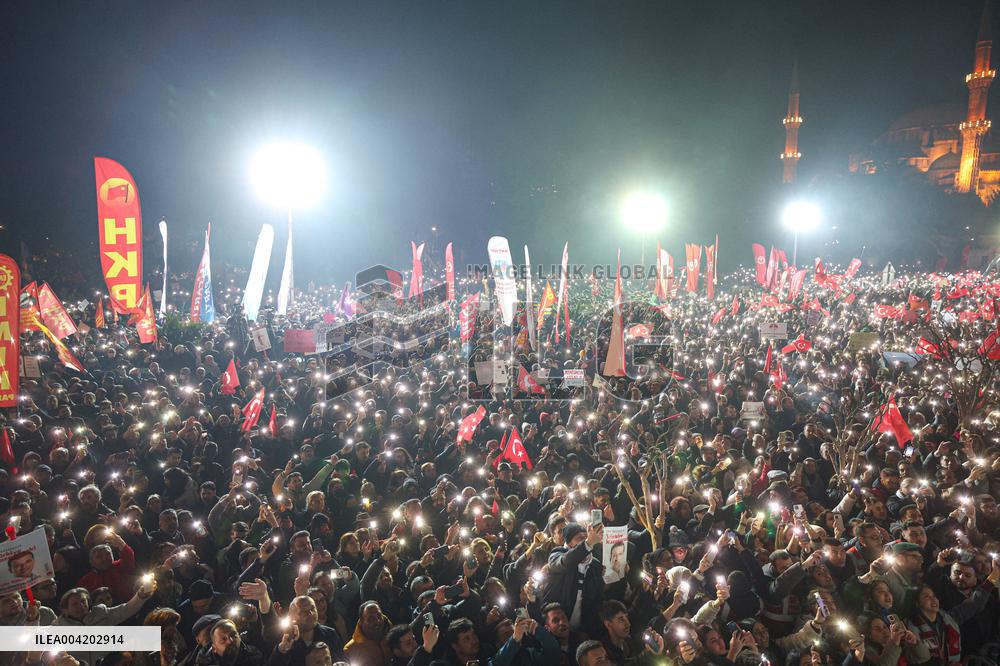 Thousands protest for second night over Istanbul mayor's arrest - Istanbul