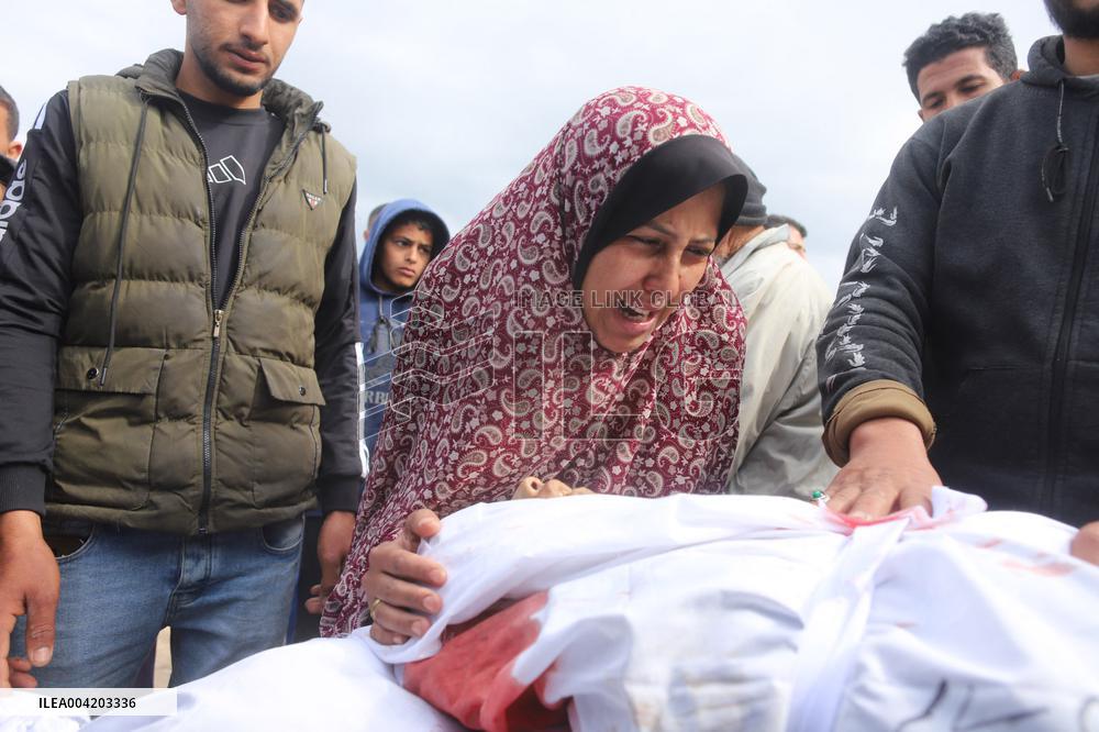 Israel's Attacks On Gaza Continue