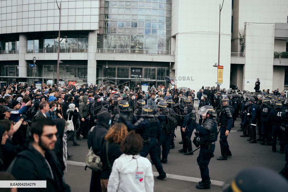 Demonstration Against Racism and Fascism - Paris AJ