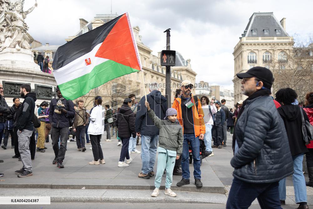 Protest against Racism and Fascism - Paris RL