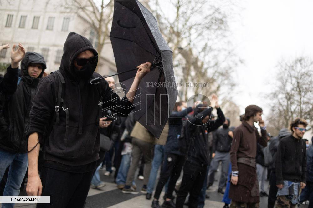 Protest against Racism and Fascism - Paris RL