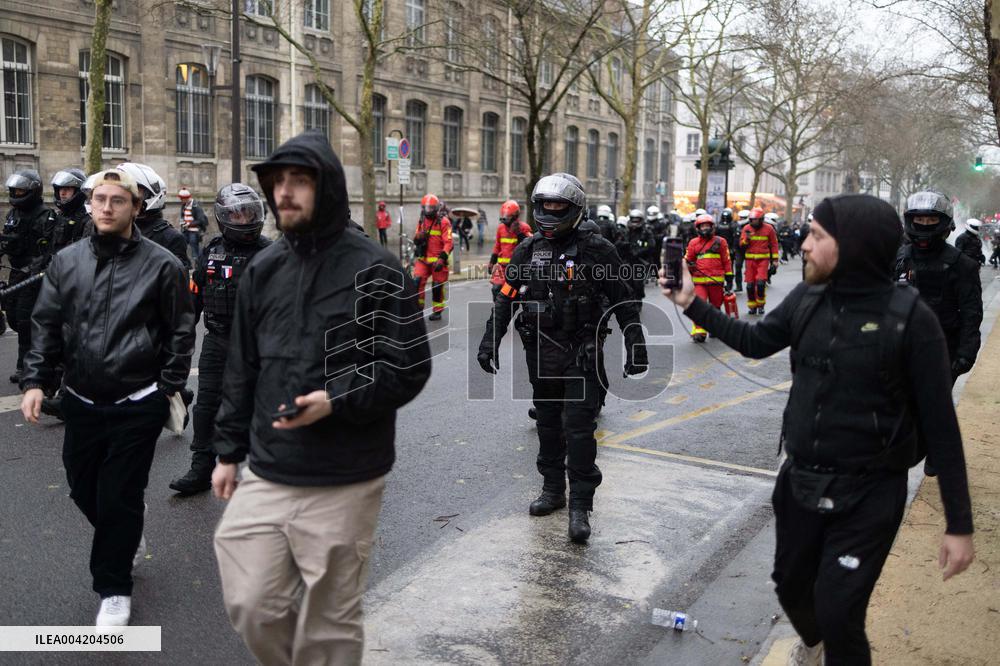 Protest against Racism and Fascism - Paris RL