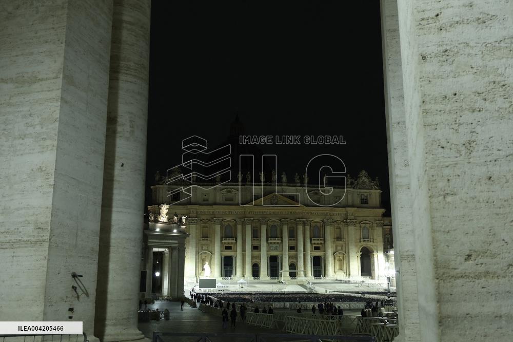 Earth Hour Day:  The lights of the dome of St. Peter's Basilica will be turned off for one hour, energy saving on march 22, 2025