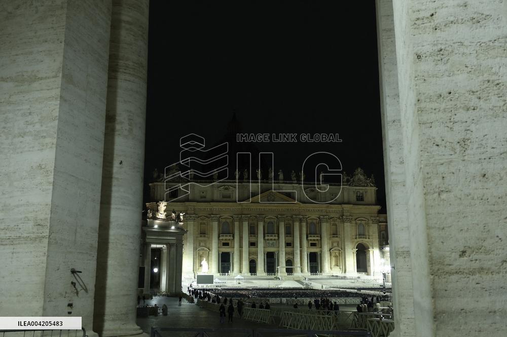 Earth Hour Day:  The lights of the dome of St. Peter's Basilica will be turned off for one hour, energy saving on march 22, 2025
