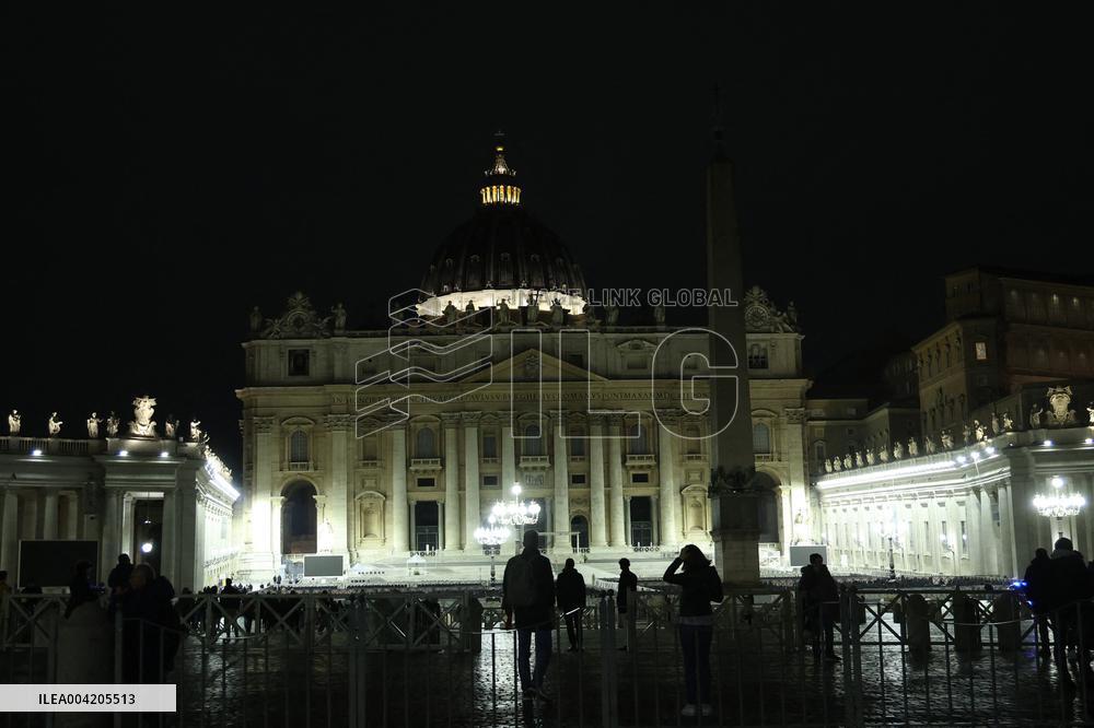 Earth Hour Day:  The lights of the dome of St. Peter's Basilica will be turned off for one hour, energy saving on march 22, 2025