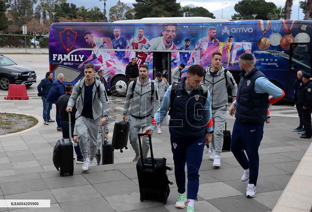 Croatian Football Team Leaving For Paris For The Uefa - Split