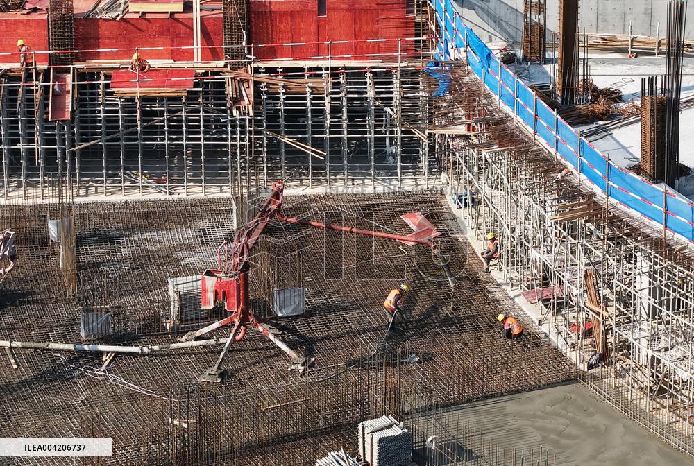 Zhejiang's First Large-scale Professional Football Stadium Const