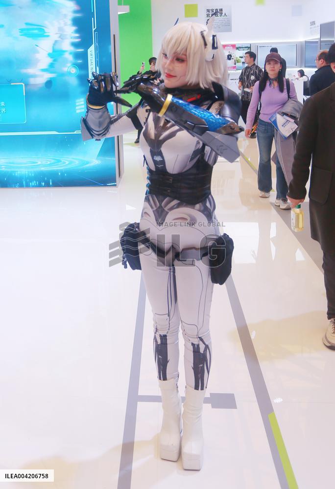 Virtual Home Experience Cabin at 2025 AWE in Shanghai