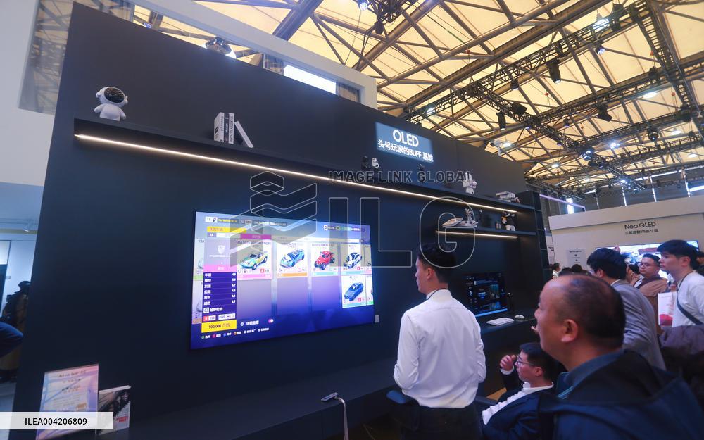 SUMSUNG Booth at 2025AWE in Shanghai