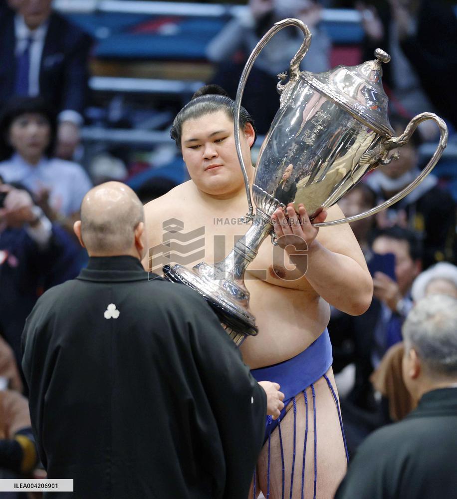 Sumo: Spring Grand Sumo Tournament