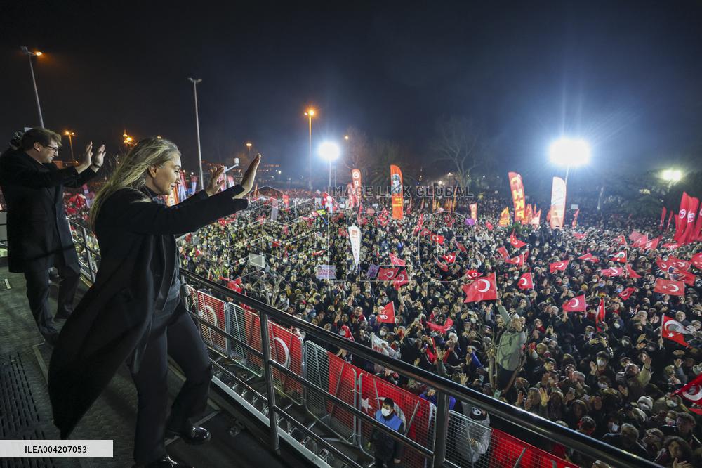 Thousands protest for fourth night over mayor s arrest at Sarachane - Istanbul