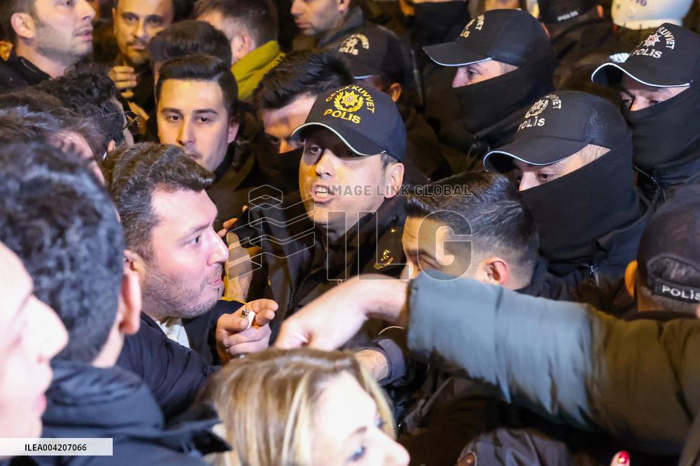 Riot Police Clashed With Lawyers Outside Istanbul Courthouse