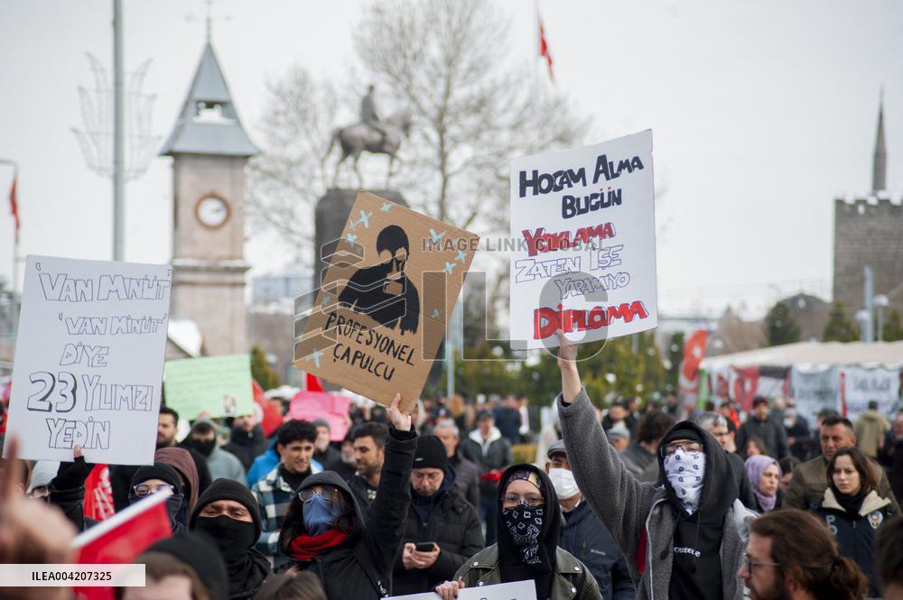 Thousands protest over Istanbul mayor arrest - Kayseri