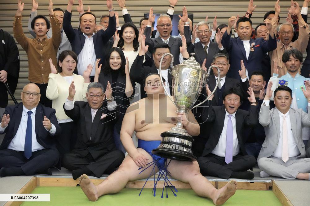 Sumo: Spring Grand Sumo Tournament