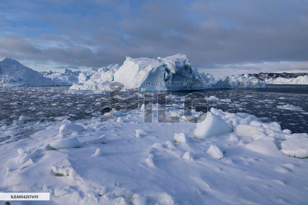 Icebergs at the Disko Bay close to Ilulissat - Greenland