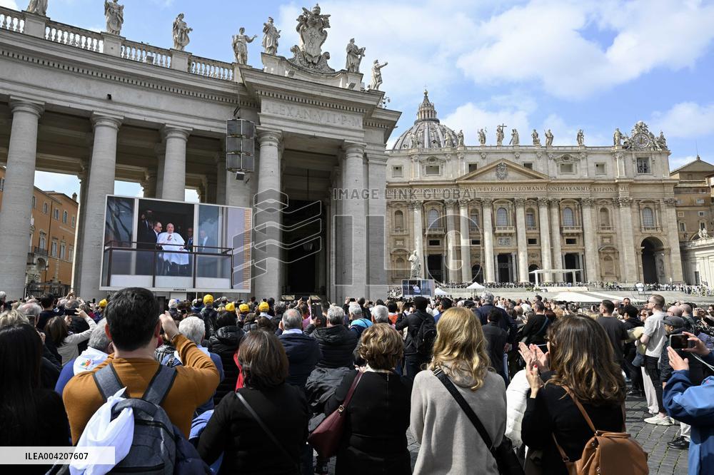 Pope Francis Public Appearance Before Leaving The Hospital - Rome