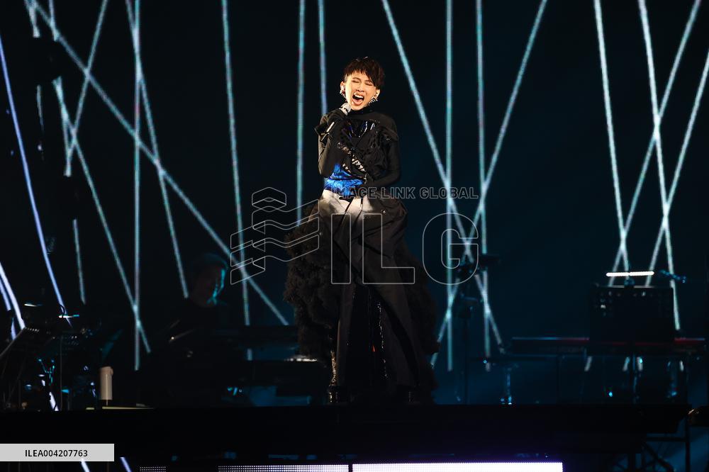 Malaysian Female Singer Penny Tai