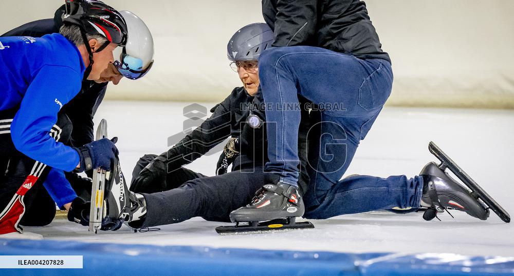 Princess Margriet Falls On The Ice Rink - Netherland
