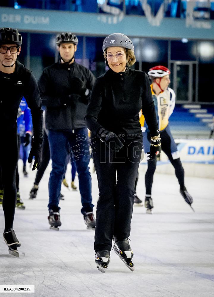 Princess Margriet and Family on the Thialf ice rink