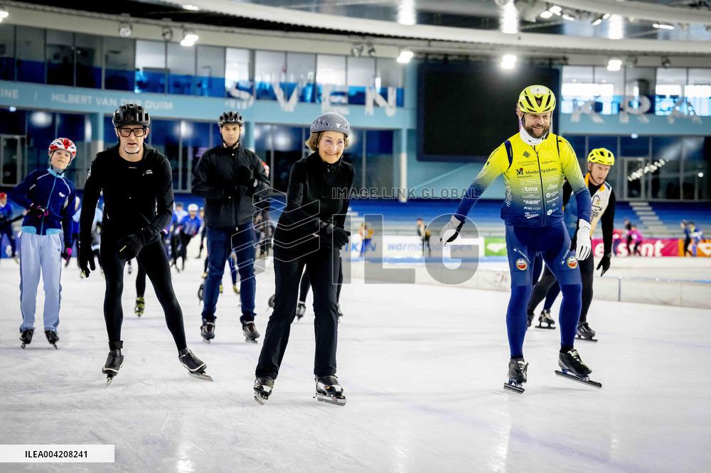Princess Margriet and Family on the Thialf ice rink