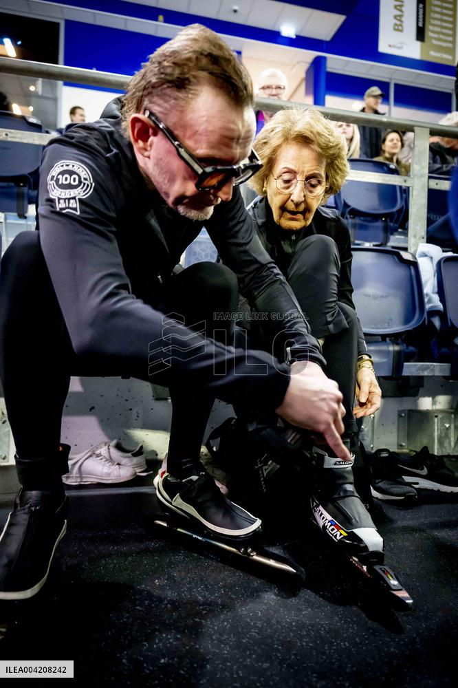 Princess Margriet and Family on the Thialf ice rink