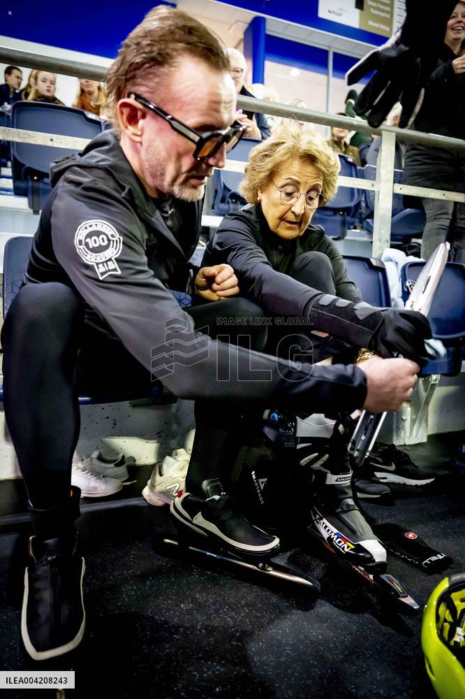 Princess Margriet and Family on the Thialf ice rink