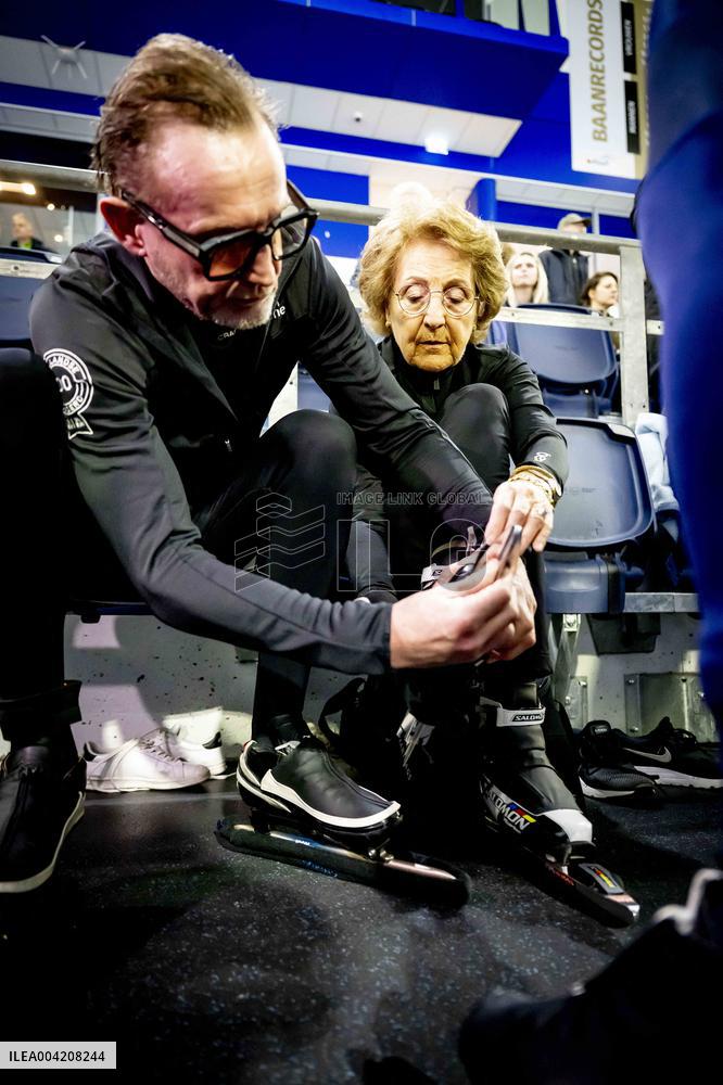 Princess Margriet and Family on the Thialf ice rink