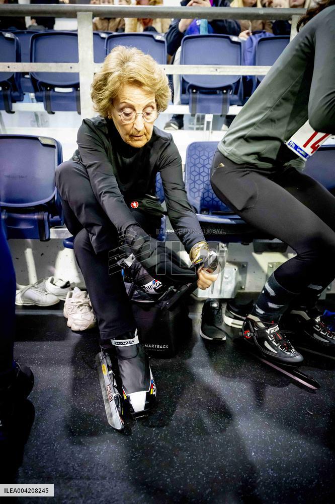 Princess Margriet and Family on the Thialf ice rink
