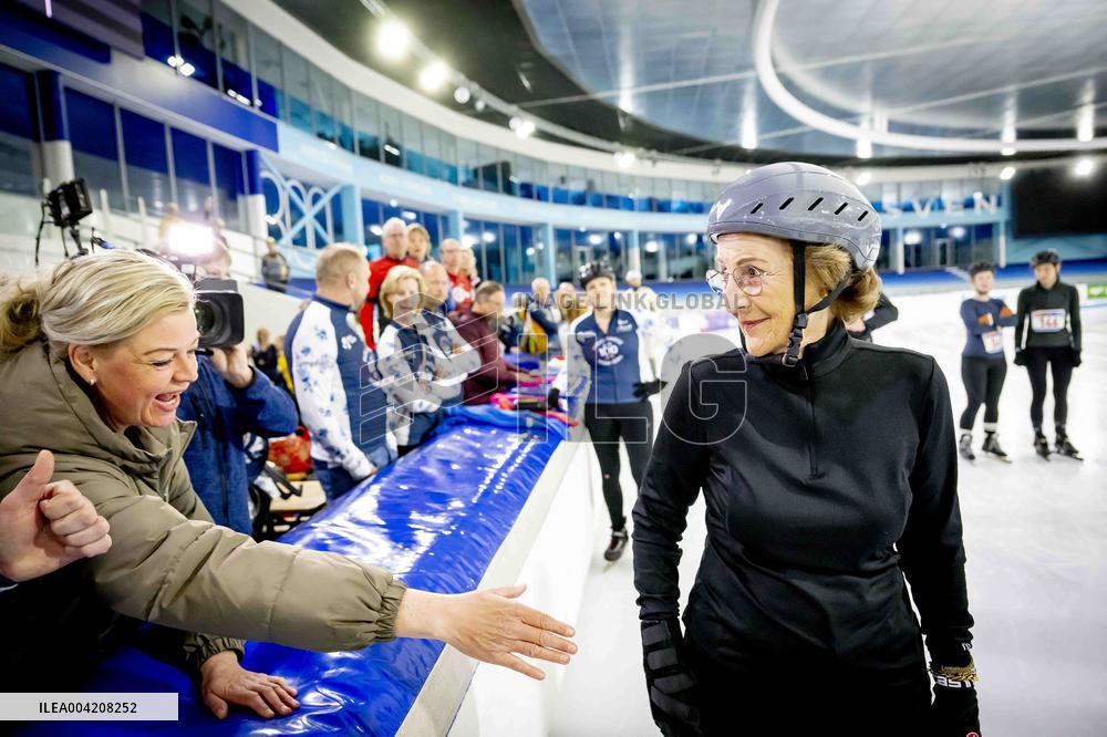 Princess Margriet and Family on the Thialf ice rink
