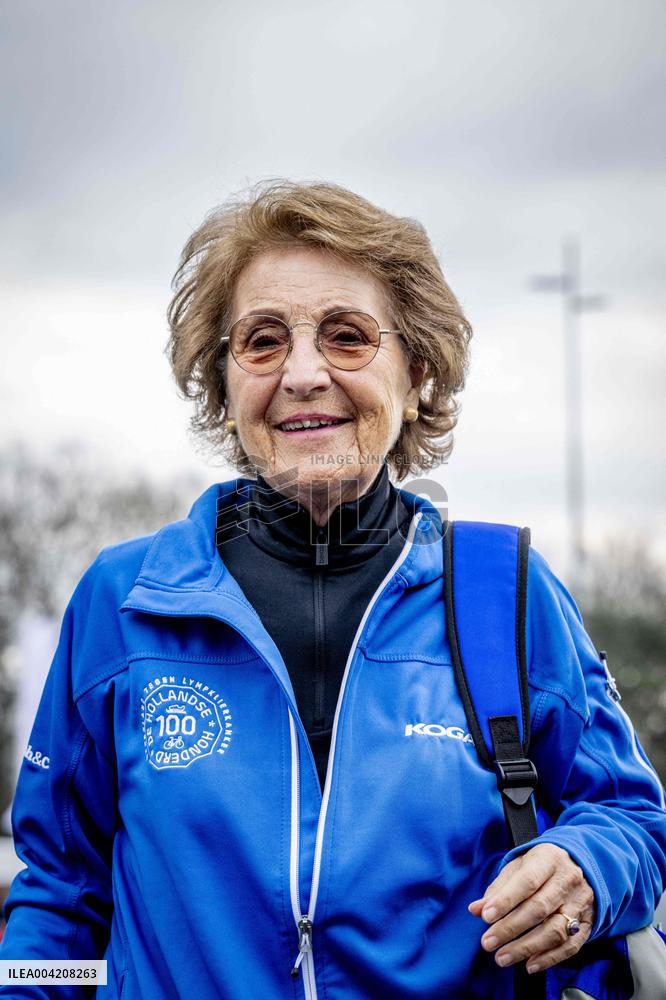 Princess Margriet and Family on the Thialf ice rink