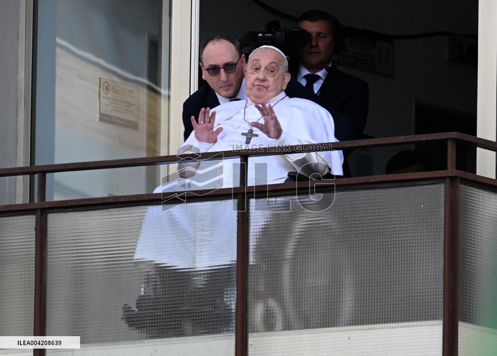 Pope Francis Greets Crowds Before Discharge From Hospital  - Rome