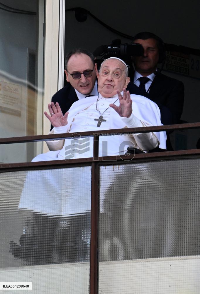 Pope Francis Greets Crowds Before Discharge From Hospital  - Rome