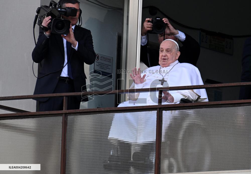 Pope Francis Greets Crowds Before Discharge From Hospital  - Rome