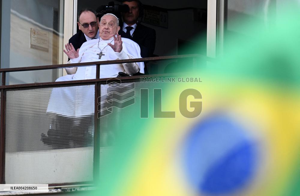 Pope Francis Greets Crowds Before Discharge From Hospital  - Rome