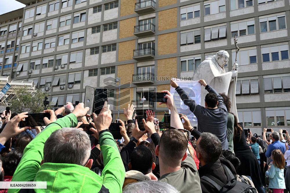 Pope Francis Greets Crowds Before Discharge From Hospital  - Rome