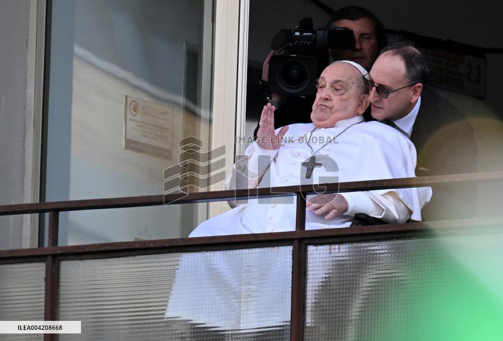 Pope Francis Greets Crowds Before Discharge From Hospital  - Rome