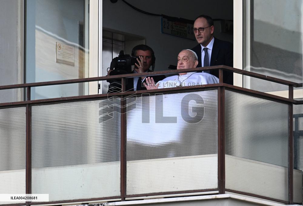Pope Francis Greets Crowds Before Discharge From Hospital  - Rome